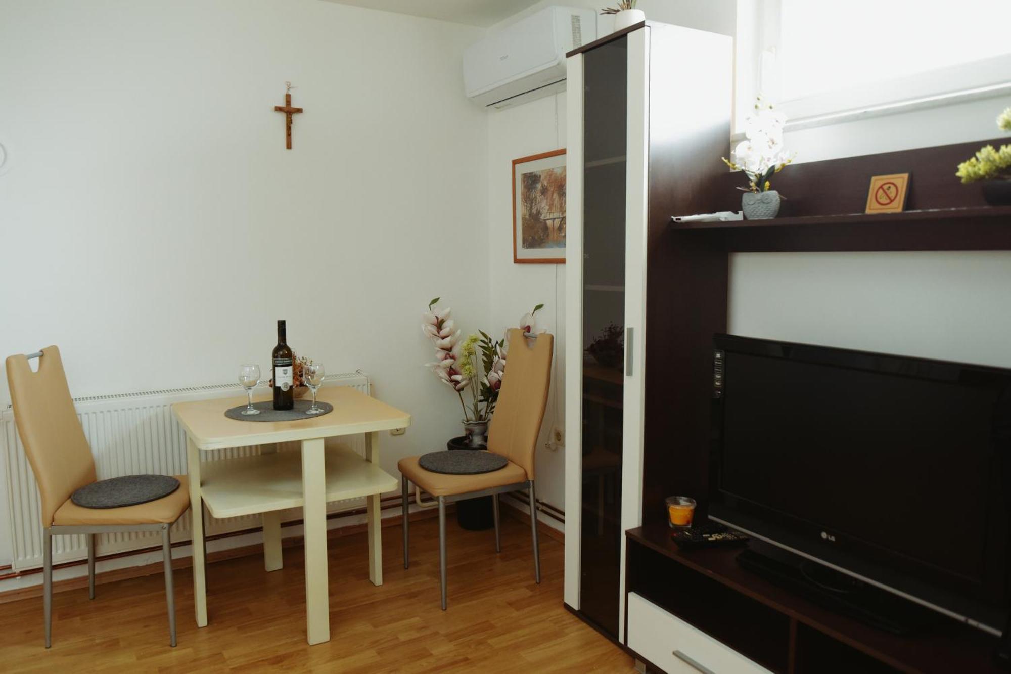 Soba Luic Apartment Zupanja Luaran gambar